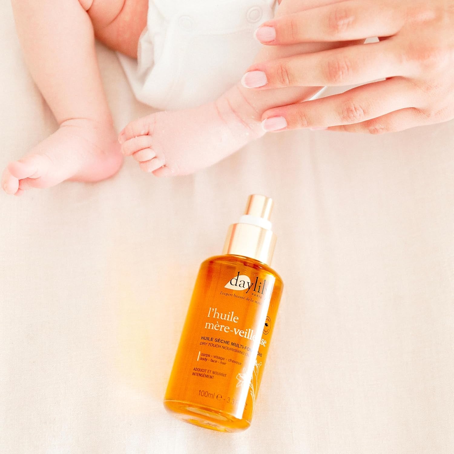 | L'Huile Mère-Veilleuse Multi-Fonctions | Nourrit Votre Corps & Répare Vos Cheveux | Combinaisons De 5 Huiles Végétales Bio | Texture Douce | Fabriqué En France | Végan & Cruelty-Free | 100Ml